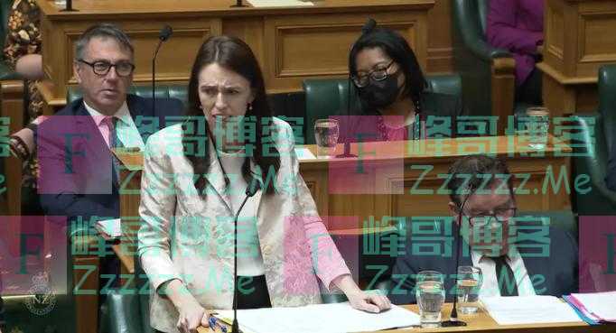 外媒：新西兰总理议会辩论中因没关麦被听到“爆粗”，随后道歉