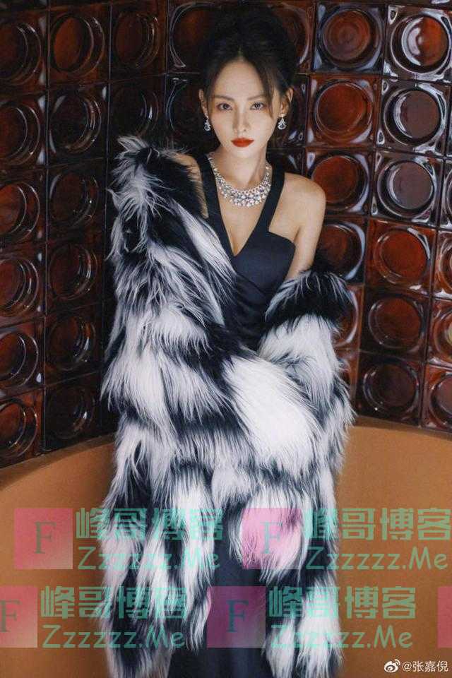 GQ红毯，“甜星”田曦薇的装扮真的有点大胆