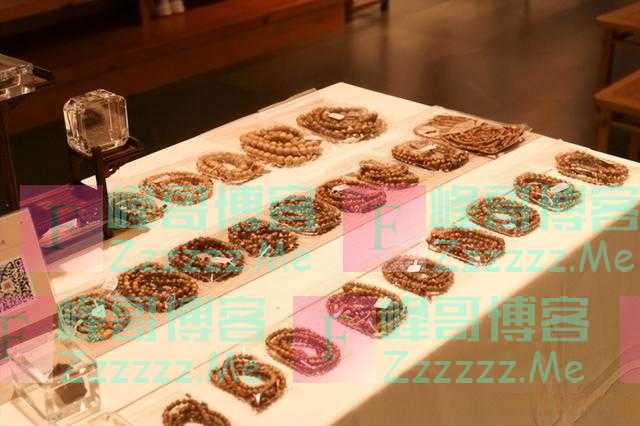 文玩圈被玩烂了的骗局,还有人上当,黄花梨、沉香无辜受牵连