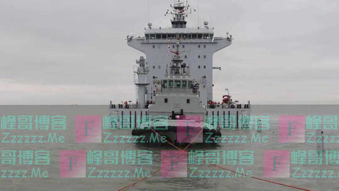 罕见!海军饮马湖半潜船训练画面公开