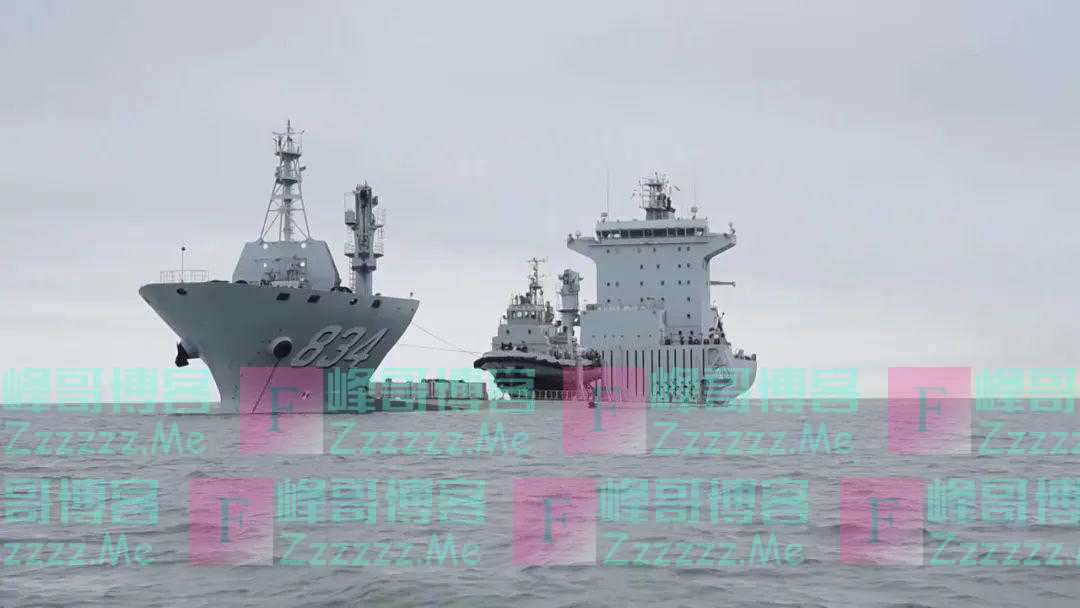 罕见!海军饮马湖半潜船训练画面公开