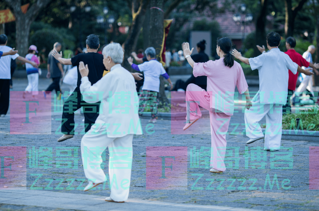 居家老人护理指南系列科普?｜老人冬练 “两防两宜”