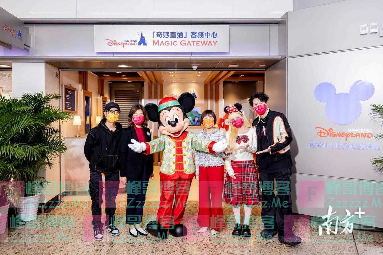 高铁香港段复运首日，这位“顶流”现身西九龙站迎接内地游客