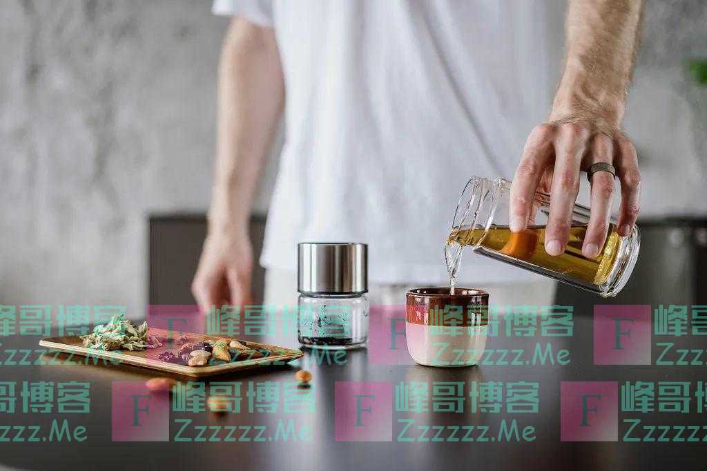 这3种饮品，最好别放进保温杯里