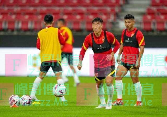 国足亚运队24人集训名单公布：朱辰杰、戴伟浚入选