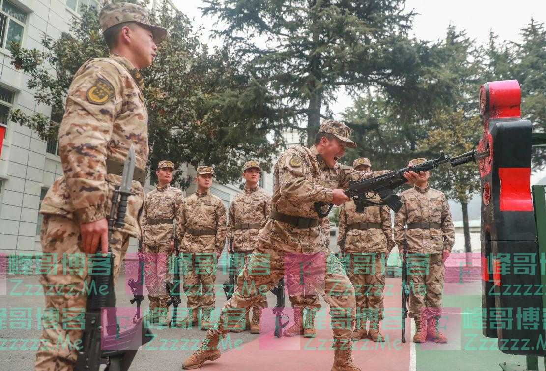 教练员集训淬火“武教头”