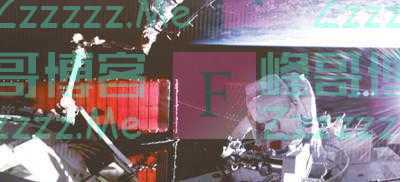 中国空间站全面建成后航天员首次成功出舱