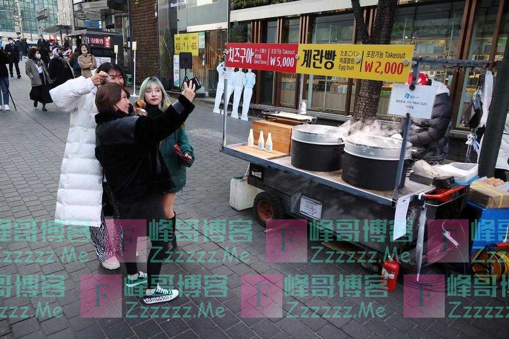 韩国商家补汉语迎接中国游客:挂上中文招牌,特意用大字体