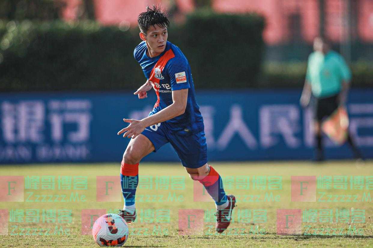 体坛联播｜C罗贡献助攻3场造7球，卡塔尔财团正式报价曼联