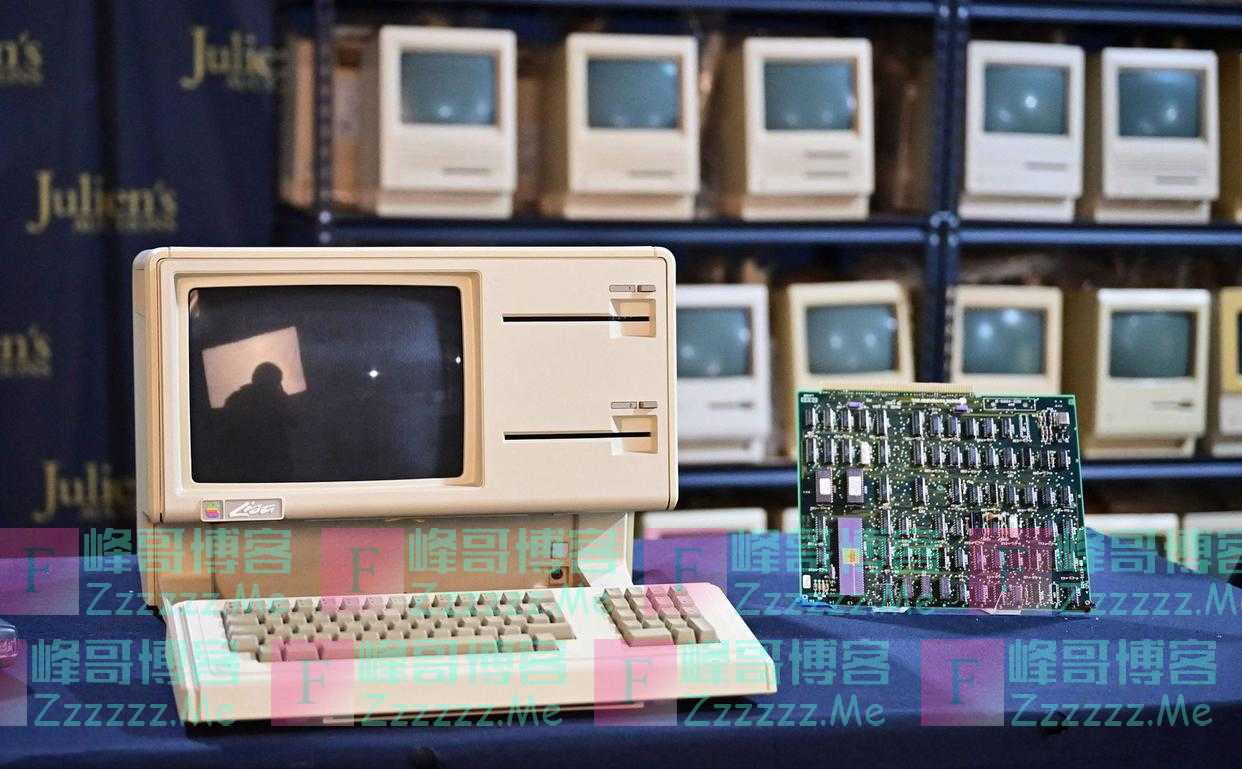 早安·世界｜俄乌冲突一周年，各地民众举行守夜活动祈愿和平