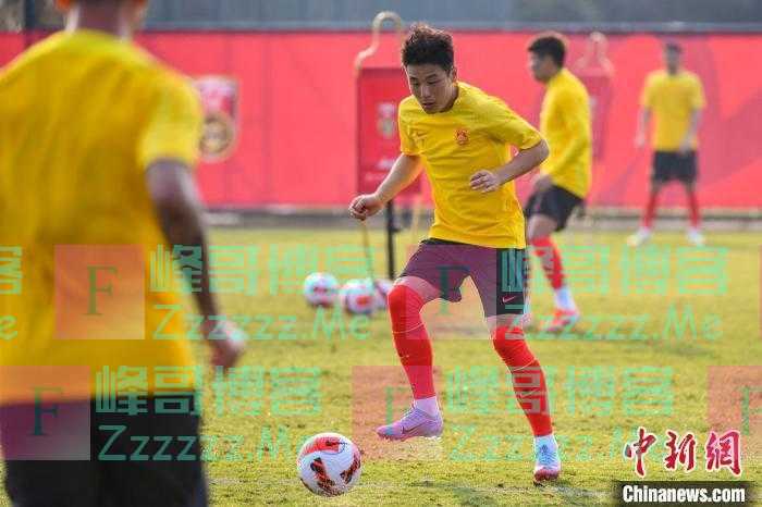 新帅扬科维奇率领中国男足在海口完成首堂训练课