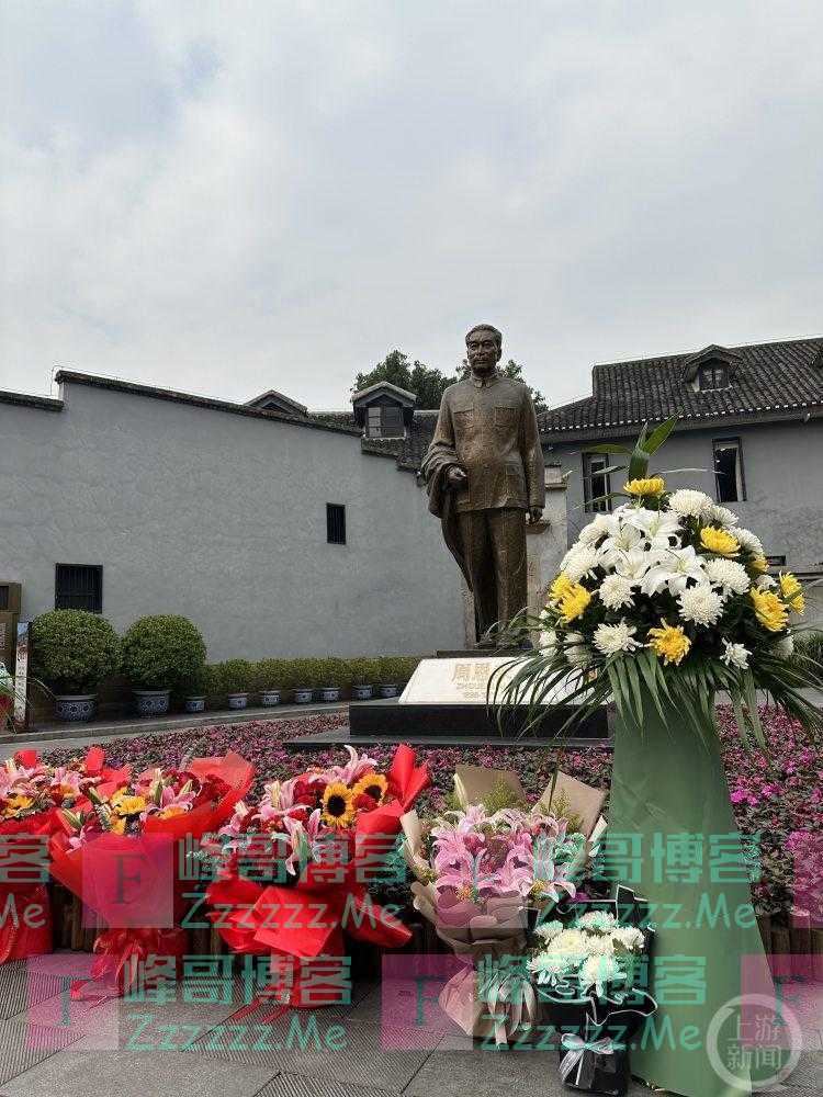 今天是周总理诞辰125周年 我们怀念您！