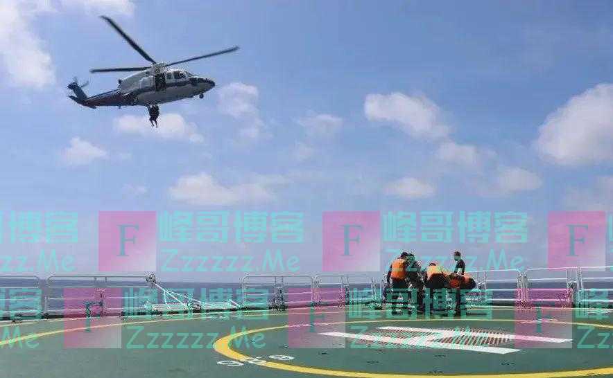 分秒必争!海警万山舰海空接力救援