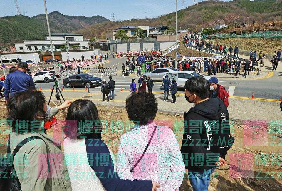 朴槿惠出狱后近况曝光：常和家人下馆子 爱上锻炼胃口好