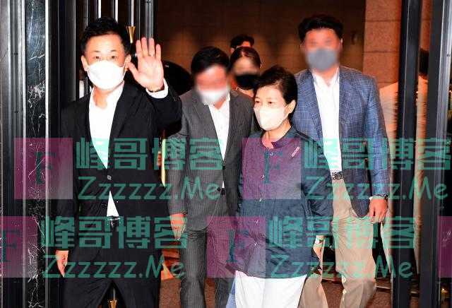 朴槿惠出狱后近况曝光：常和家人下馆子 爱上锻炼胃口好