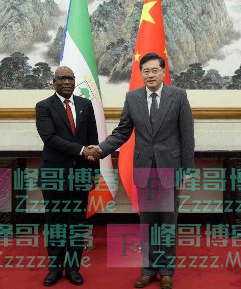 秦刚会见赤道几内亚外长奥约诺