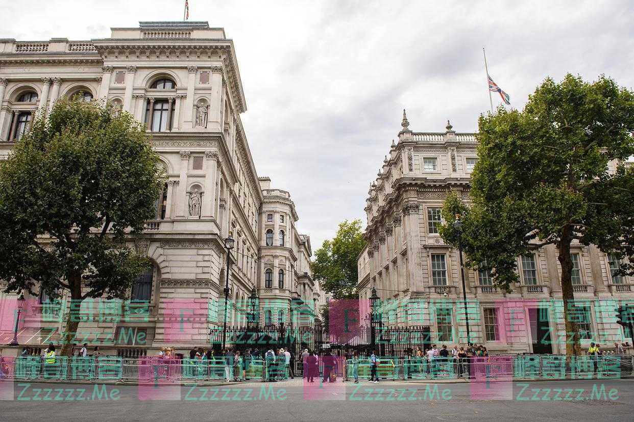 IMF：英国将成今年表现最差的主要经济体之一！3月食品通胀率飙升17.5%，46万欧盟工人流失，专家：已陷入经济衰退