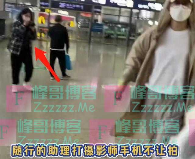 路人跟拍明星，被助理粗暴打掉手机，网友：比明星架子还大