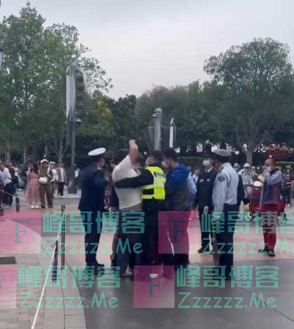 上海迪士尼：永久禁止他入园！