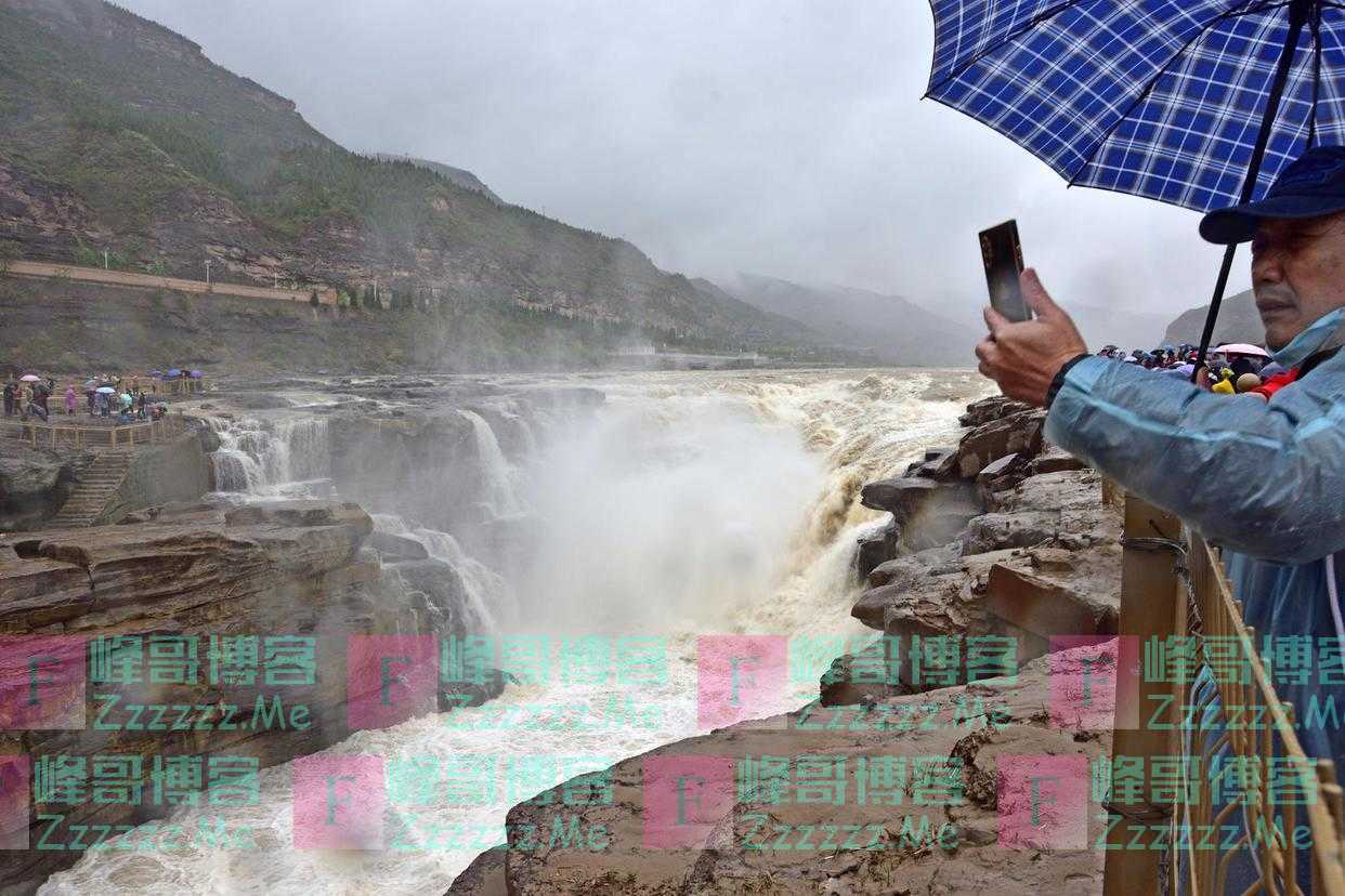 壶口瀑布景区周边公路设置围挡不让看？陕西侧景区和文旅局称为了安全，交通部门称已在协调拆除
