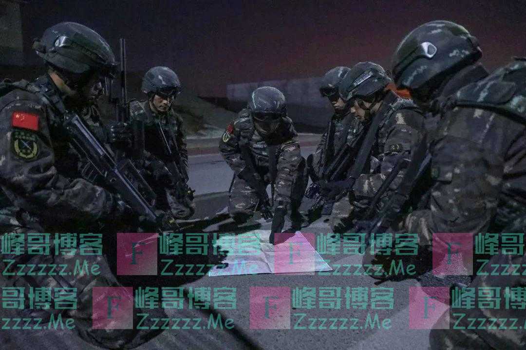 新疆有两个武警总队的原因是什么？一个正军级，一个副军级