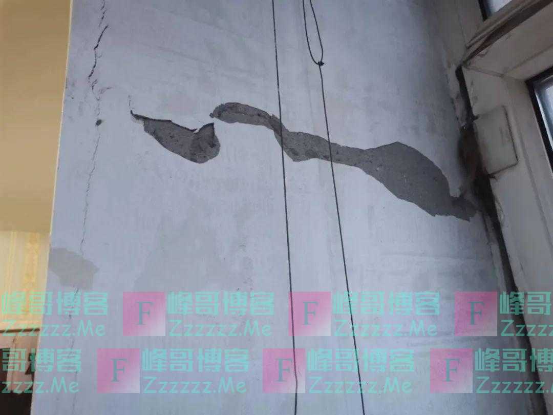 承重墙被砸，200多户居民被紧急疏散！1.6亿赔款谁来出？网友吵翻