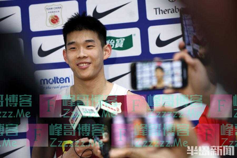 球员忙训练，教练跟充电！男篮短训营，真是不简单，主帅强调国家荣誉感