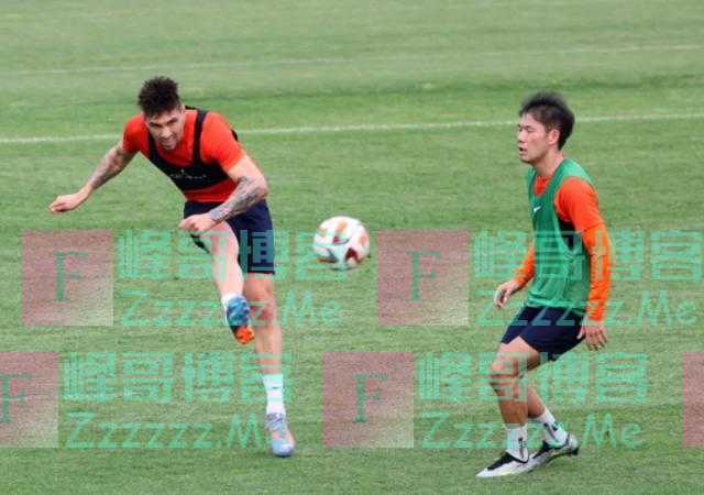 崔康熙带泰山队首练,与费莱尼握手打破谣言,费南多参与合练