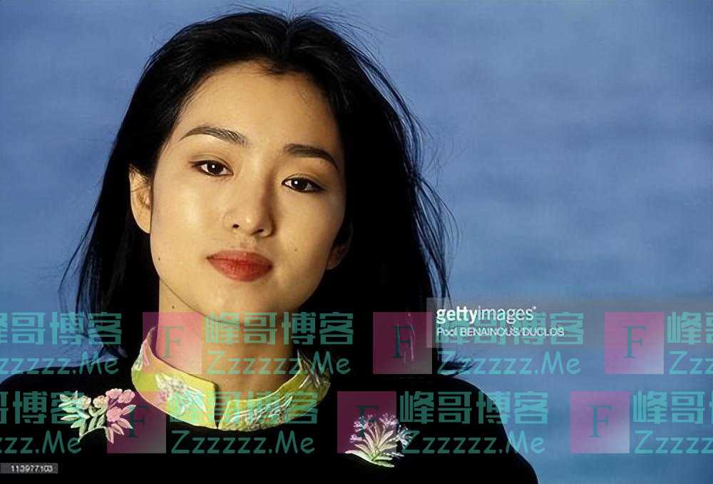 陪马克龙访华的巩俐，“野心”全在脸上，早已走上另一条大道