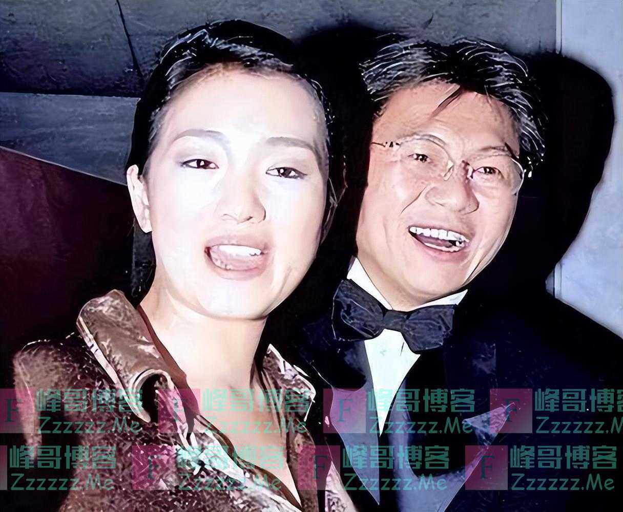 陪马克龙访华的巩俐，“野心”全在脸上，早已走上另一条大道