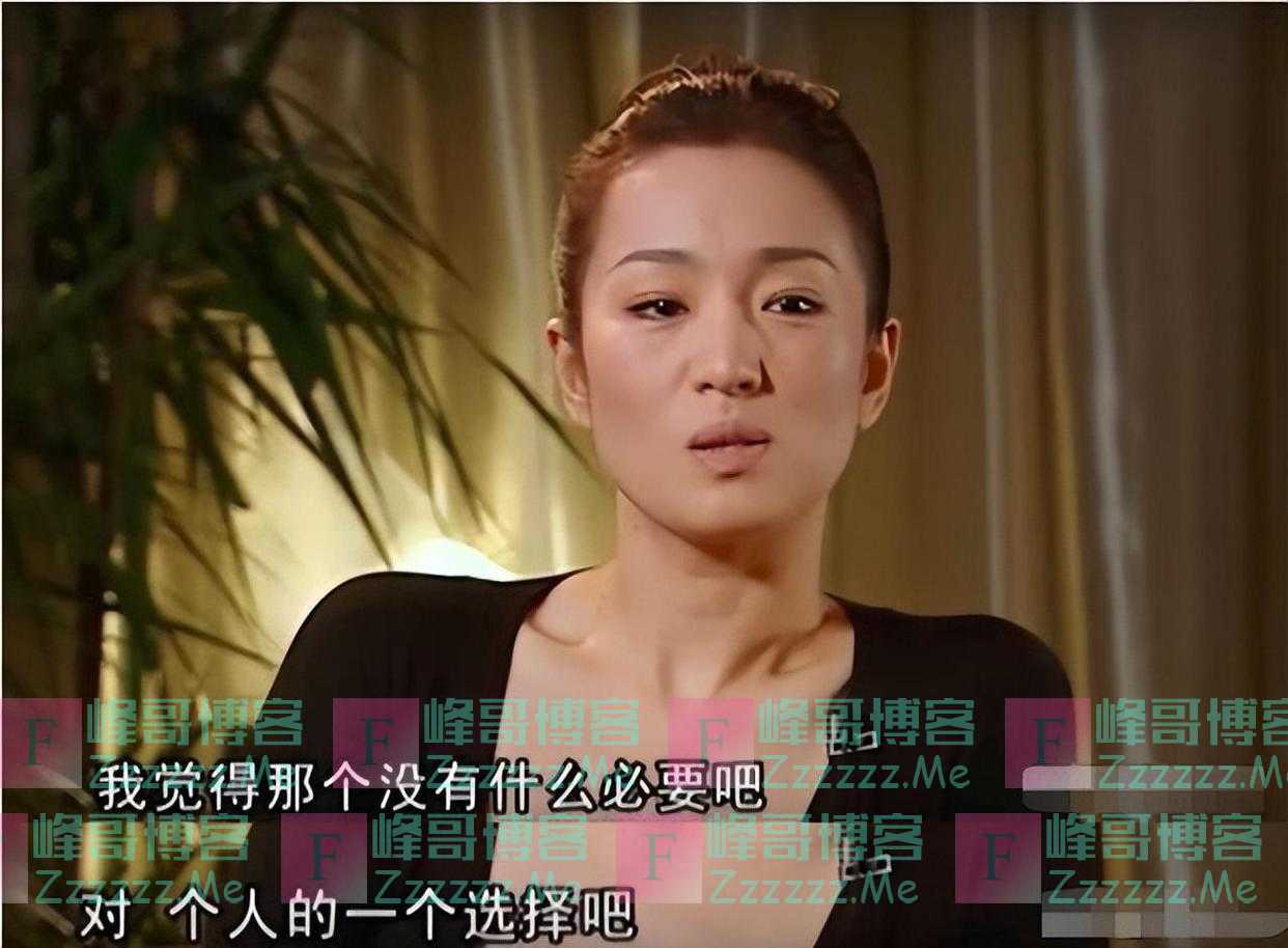 陪马克龙访华的巩俐，“野心”全在脸上，早已走上另一条大道