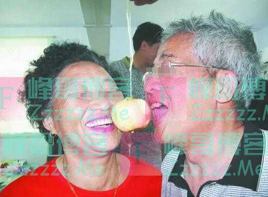 68岁大爷和58岁大妈婚后AA,大爷住院,大妈去跳舞:让你儿子来服侍