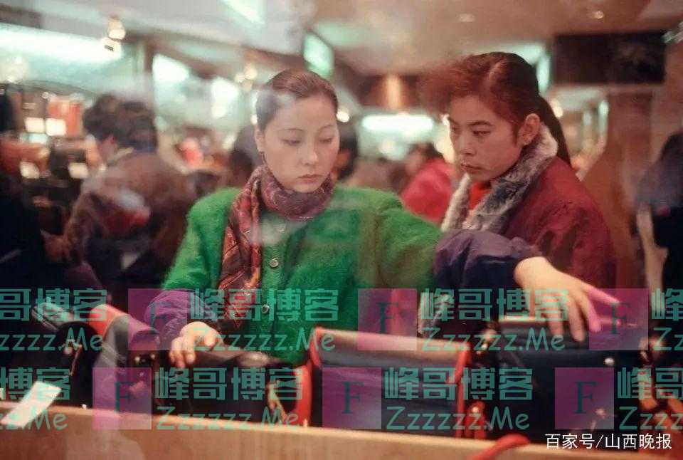 告别网红脸！30年前的素人街拍，每个人都美得非常真实