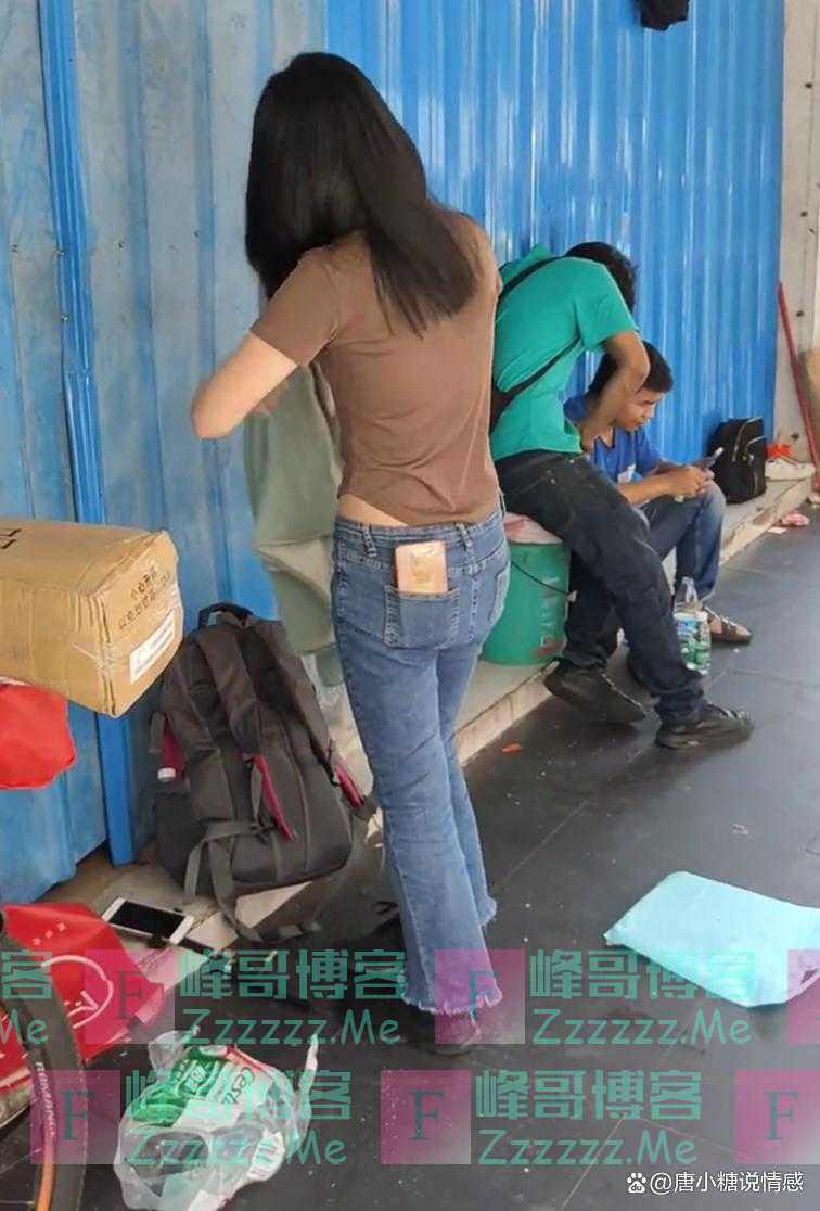 东莞流浪女又添新成员，男生对她特别照顾：很漂亮，不懂为何流浪