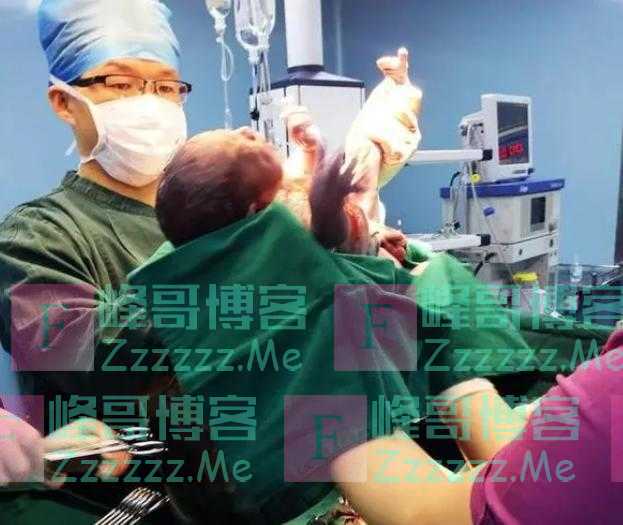 处理男病人隐私时,女护士会感到尴尬吗?听听离职护士的怎么说