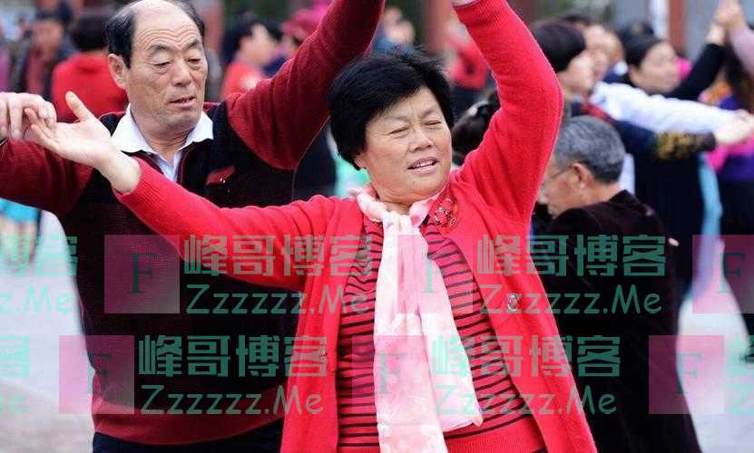 为什么很多中年女性沉迷广场舞，纯粹锻炼身体？其实存在三个猫腻