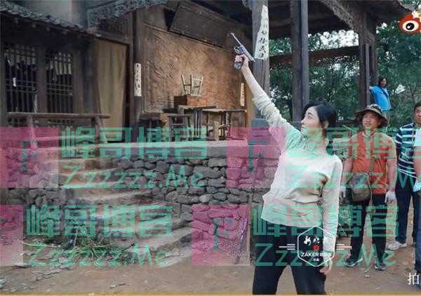 “吴京教我生孩子”!黑龙江演员张天爱扮丑演农妇