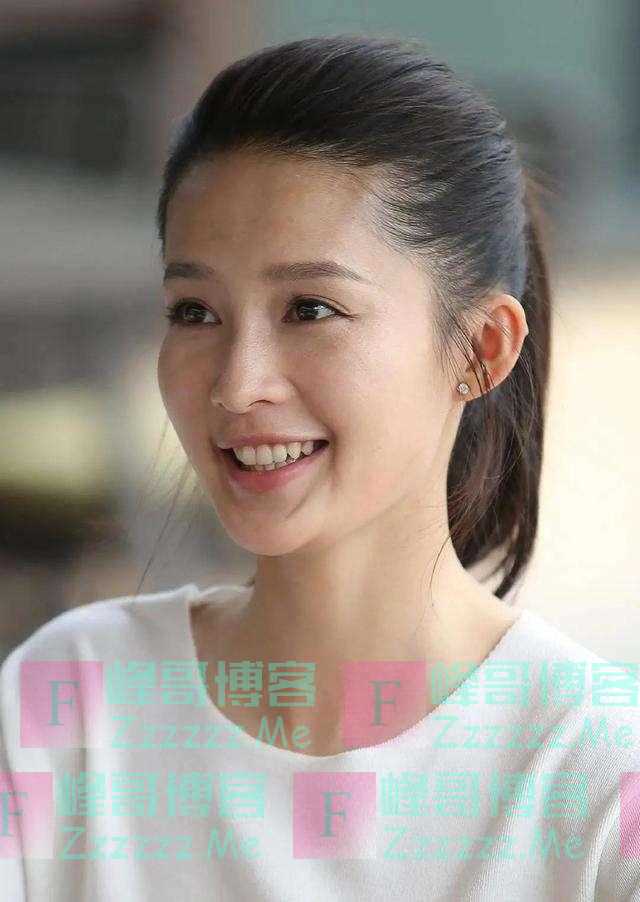 “没整过容”的脸有多优越？看看路人镜头下的李沁，你就明白了！