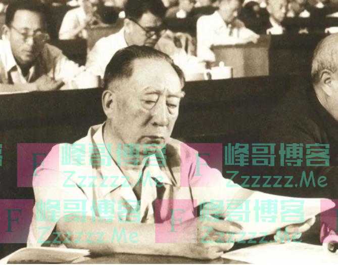 薄一波曾四度当选副主席，晚年在滴水洞感慨：我永远是主席的学生