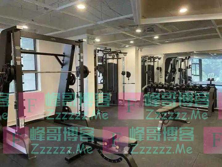 小伙花4300元每天住酒店,称比租房舒服太多!账单公布网友看法不一