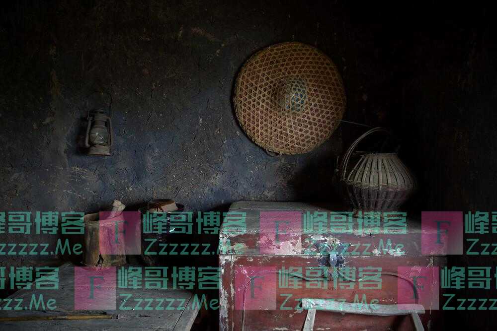 “4物不进宅,家兴人发财”,不管客厅多大,最好别放这些东西