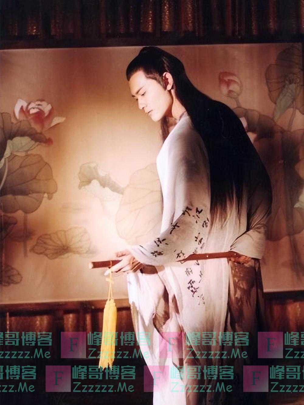 周迅、陈红对他一见倾心，一生未婚未育，如今62岁在乡下养猫种花