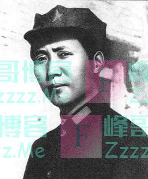 1962年毛岸青回乡祭母，在墓碑前跪拜时遭妻子制止，顿时心领神会