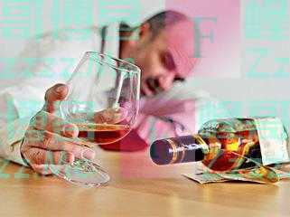 男性晨起后的2个行为，或比喝酒还伤肝，多数人还蒙在鼓里