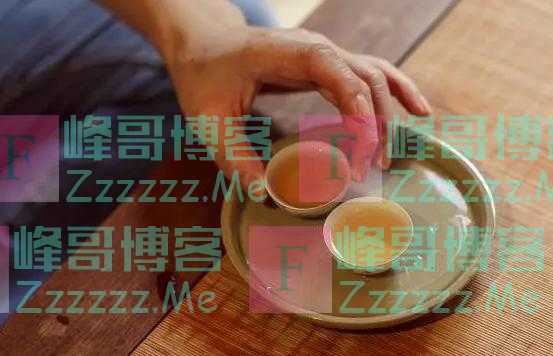 若碰到刚一喝酒就脸红的人，请尽量远离，过来人告诉你原因