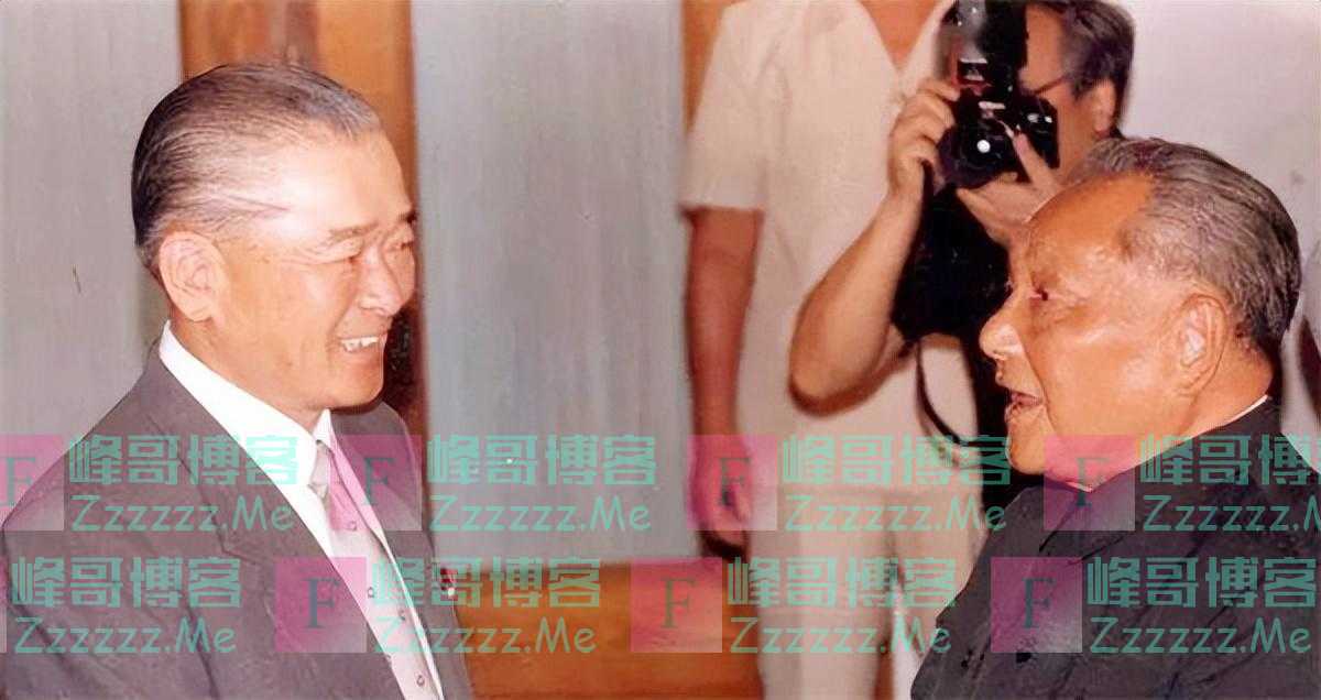 毛主席像已挂在天安门74年，还会挂多久？邓小平同志早给出了答案