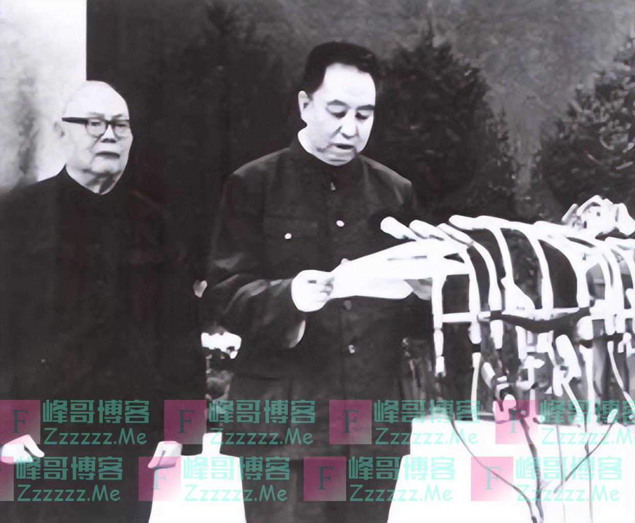 他在关键时刻促成华、叶联手粉碎四人帮，功勋卓著，活到了86岁