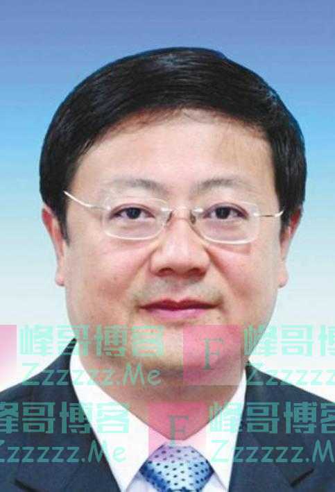 他是真正的国之栋梁，曾是清华大学校长，现担任上海市委书记