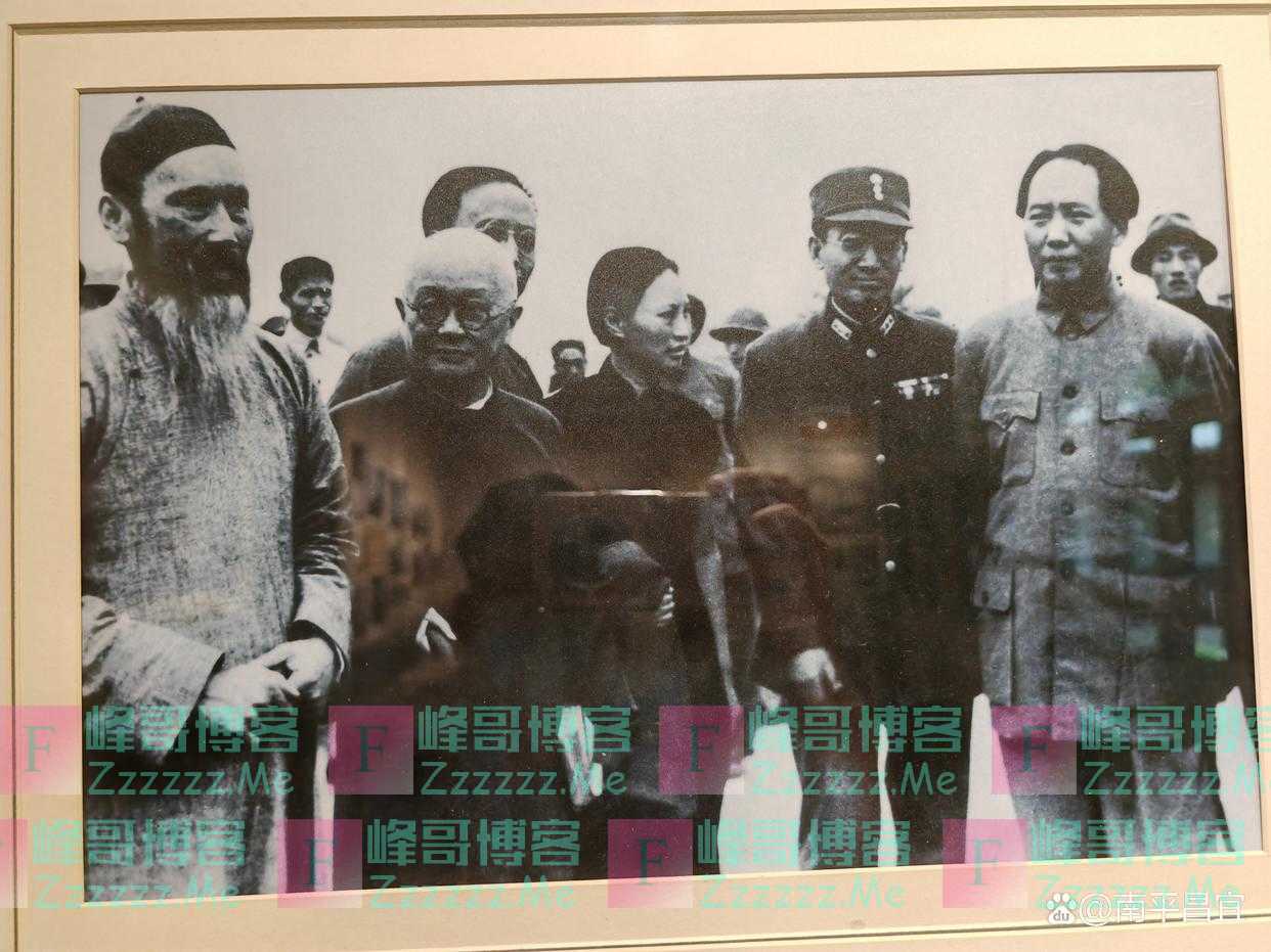 伟人毛泽东一生仅带过一个手表