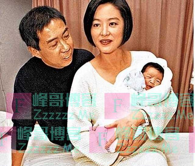 林青霞请莫言到豪宅吃饺子喝茅台，事实证明，她已走上另一条大道